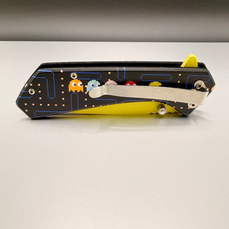 Waka-Waka retro pocket knife — product view
