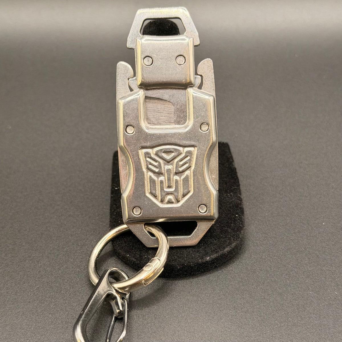 Hero Tool mini keychain utility knife — keychain detail