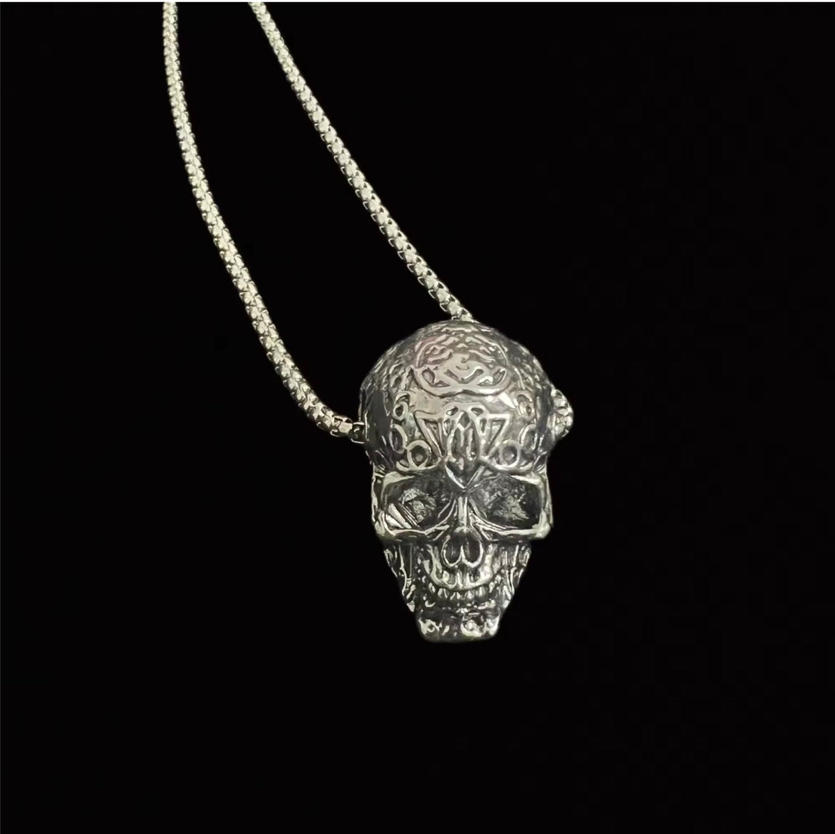Dead Serious skull necklace filigree pendant detail