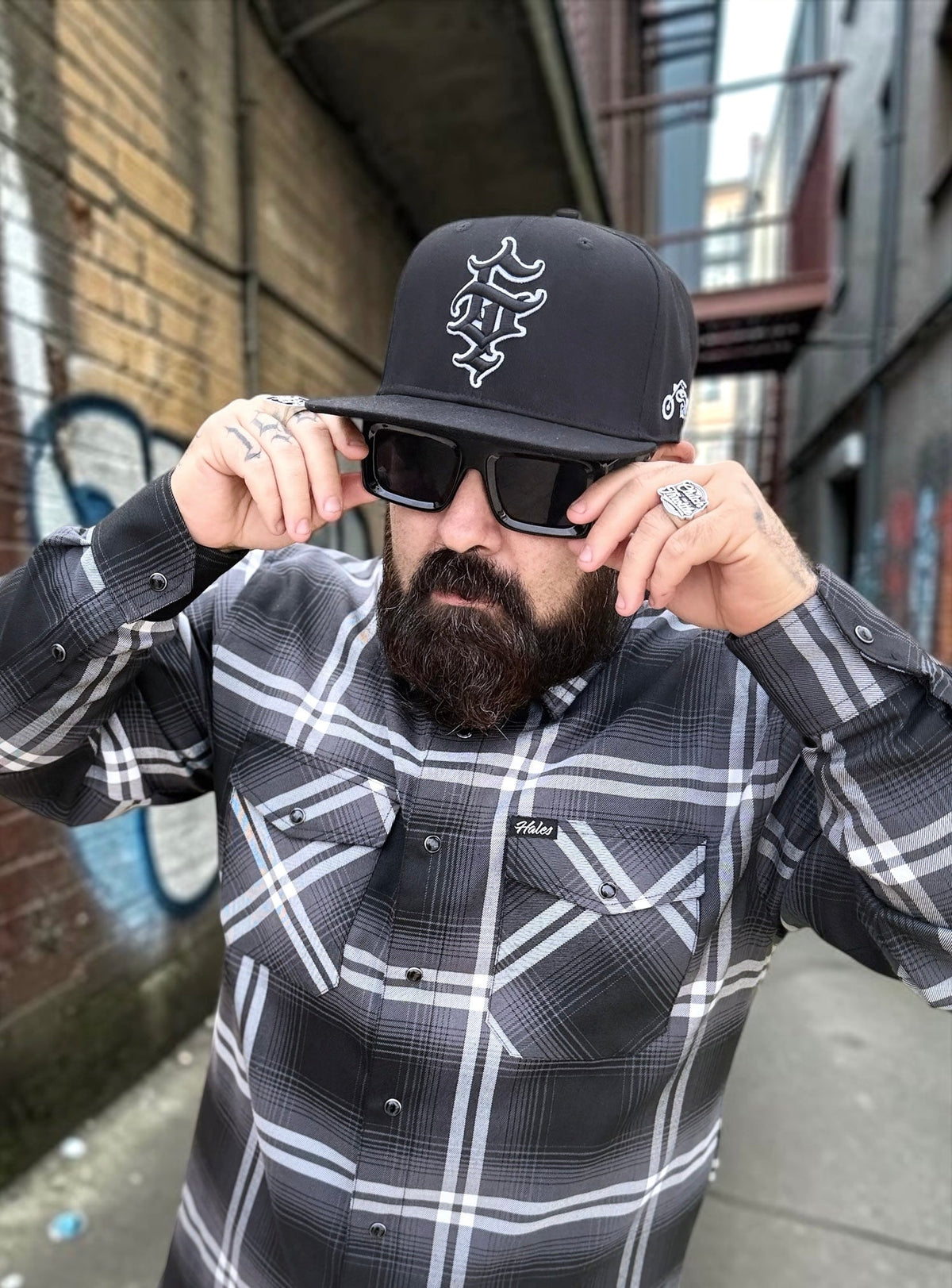 G’d Up Snapback (Black) — detail view